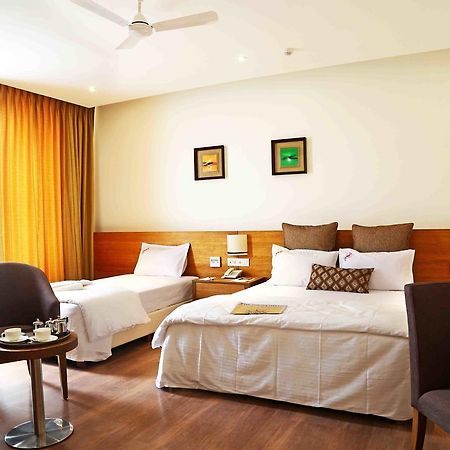 Hotel Preeti Executive Satara Esterno foto